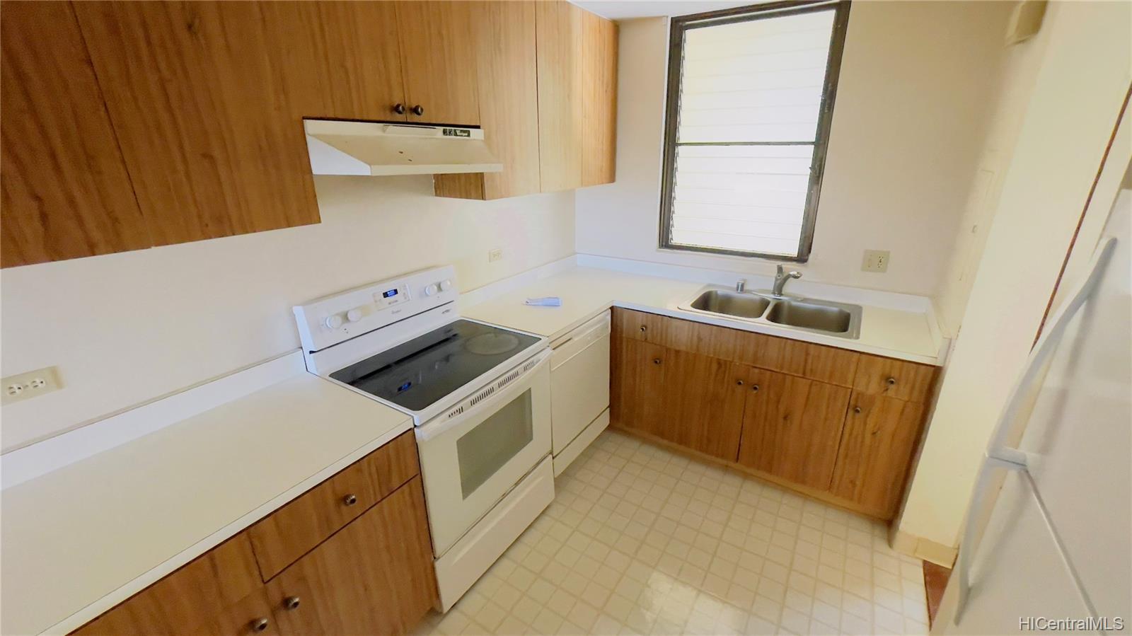 501 Hahaione Street #1/19J, Honolulu, HI 96825