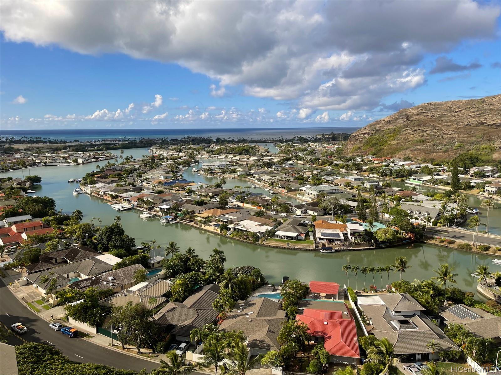 501 Hahaione Street #1/19J, Honolulu, HI 96825