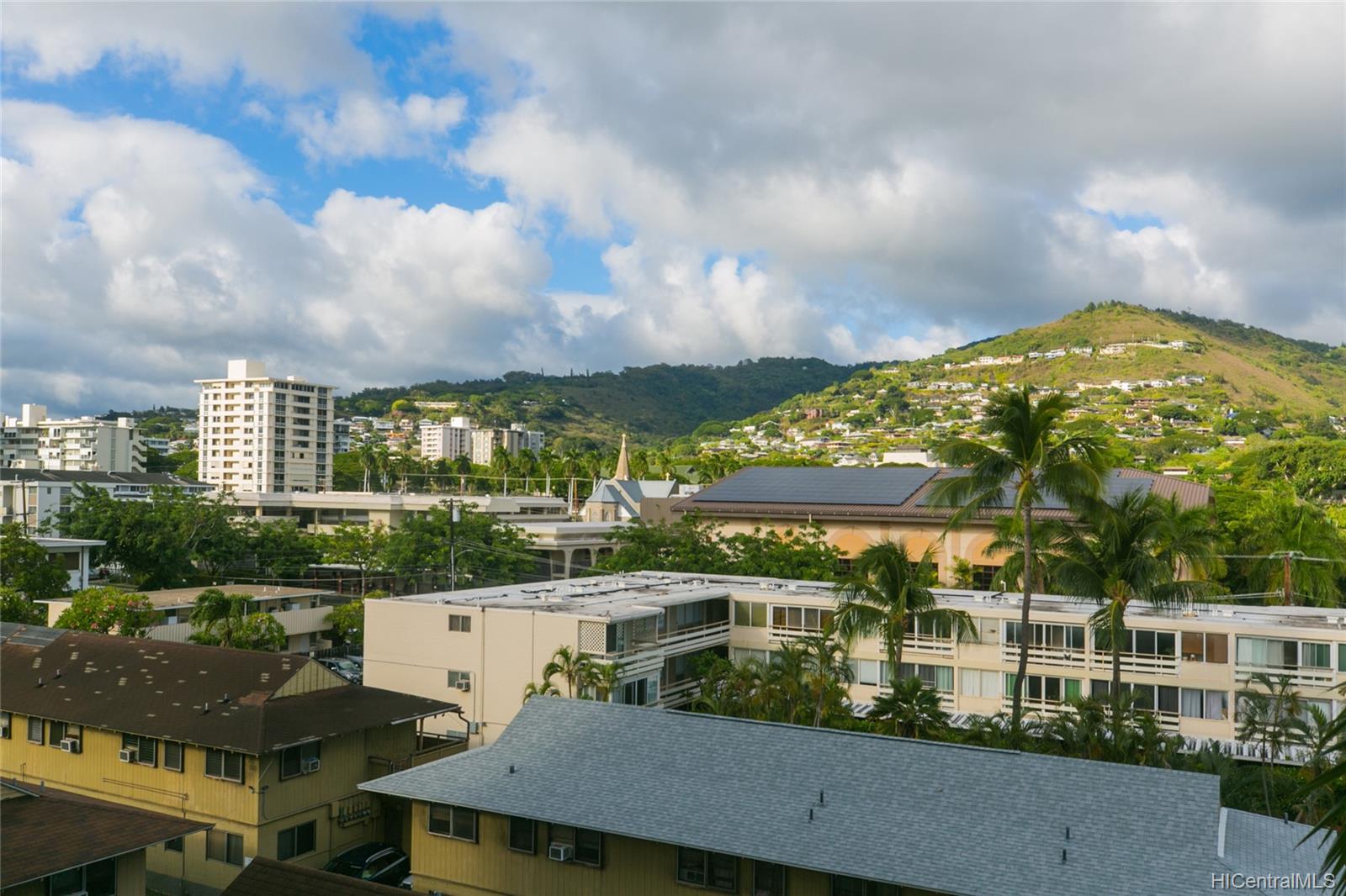 1414 Alexander Street #405, Honolulu, HI 96822