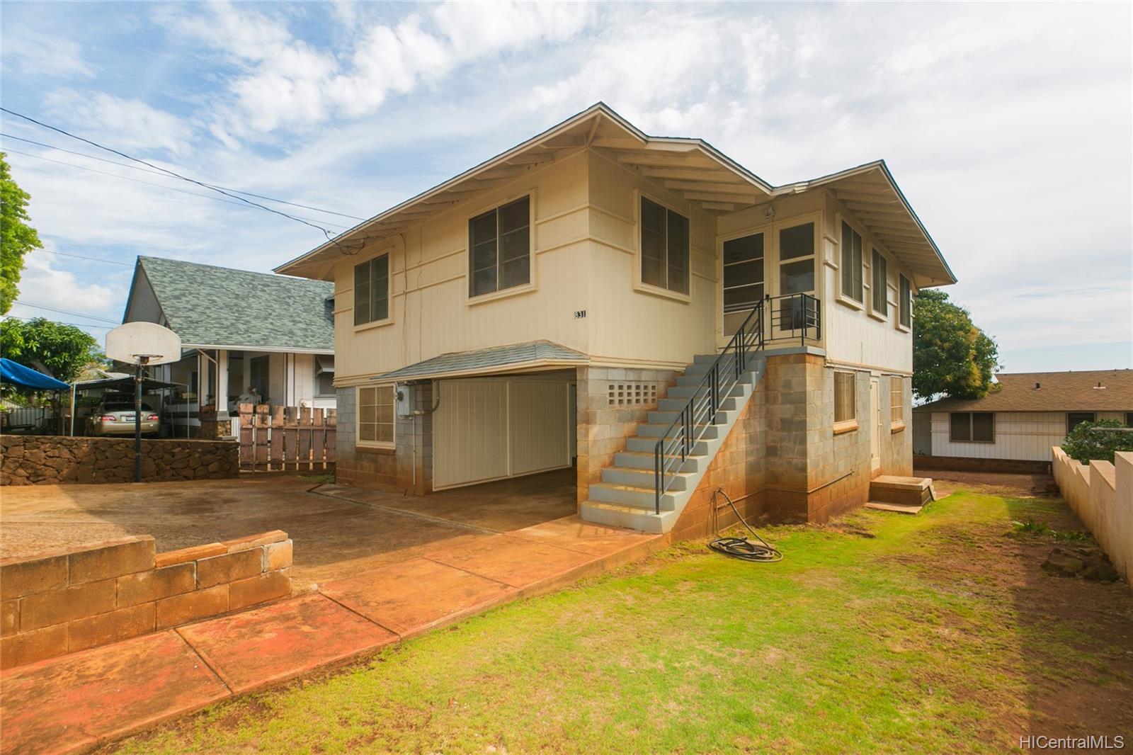 831 16th Avenue Honolulu, HI 96816