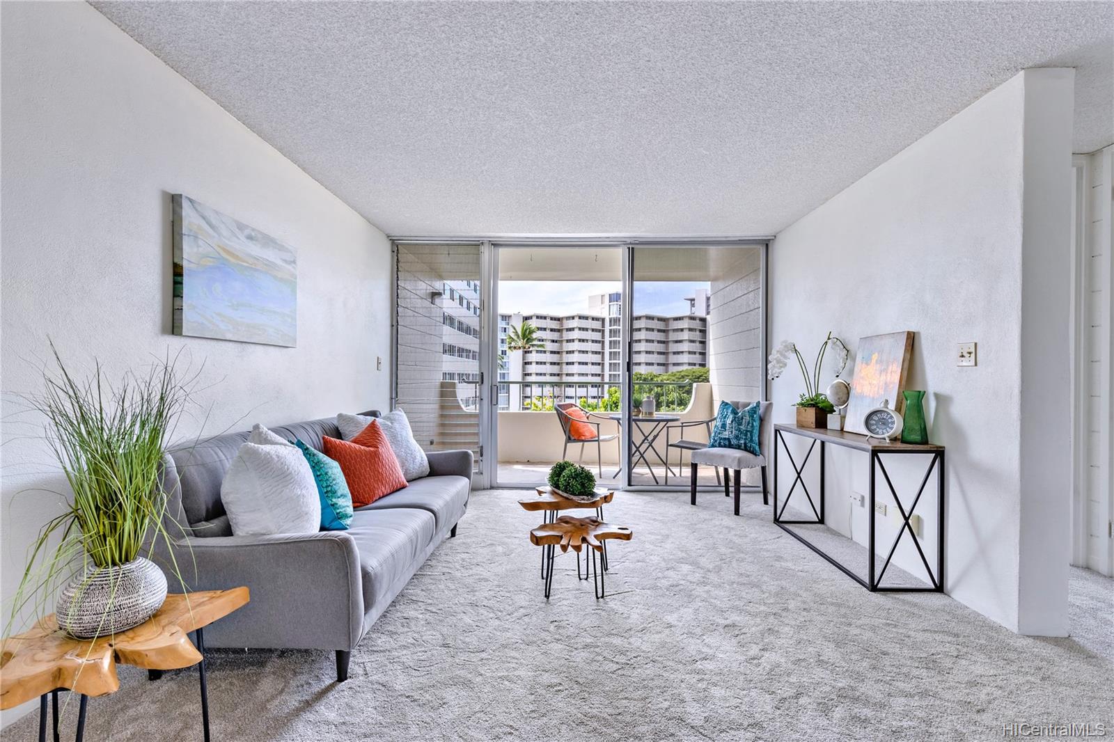 1722 Makiki Street #504, Honolulu, HI 96822