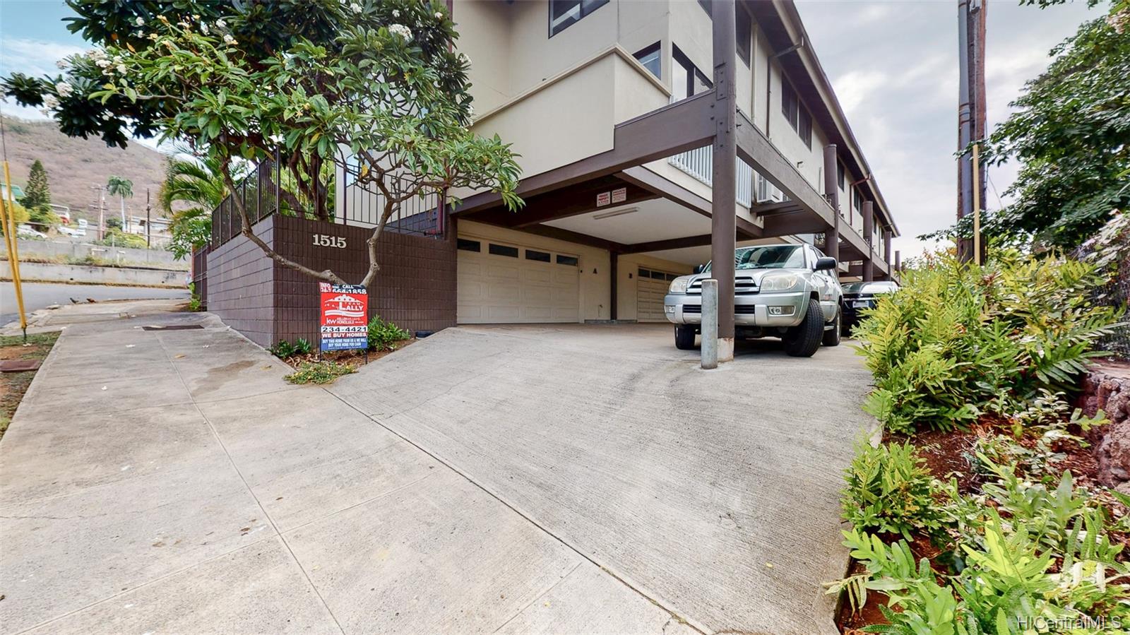 1515 Pele Street #D, Honolulu, HI 96813