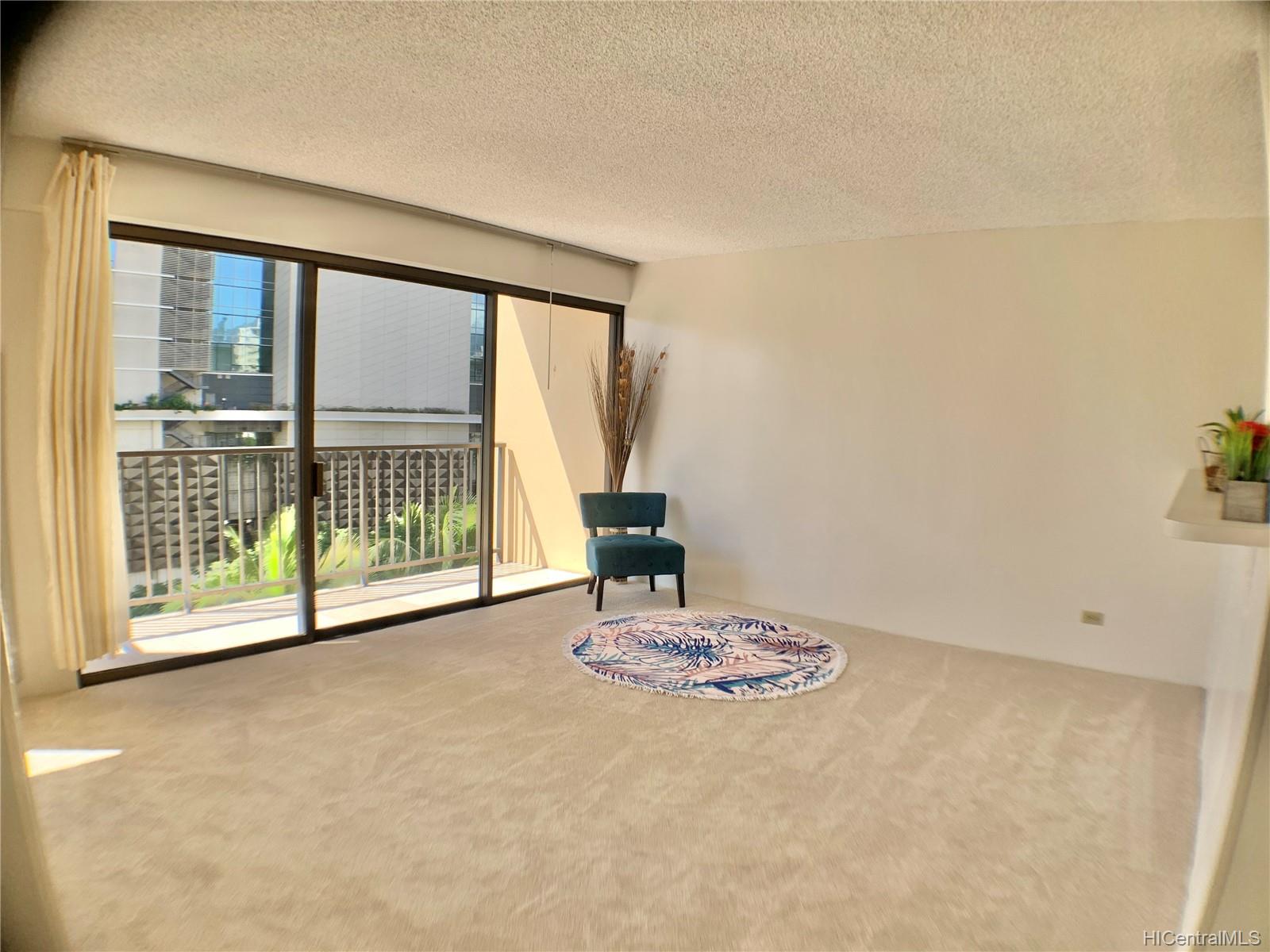 2140 Kuhio Avenue #806, Honolulu, HI 96815