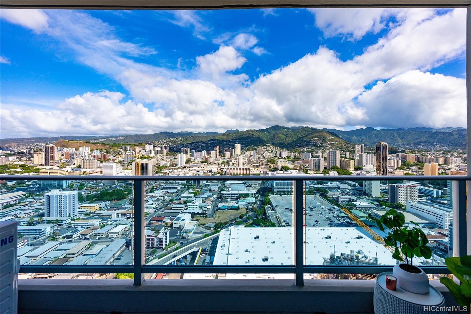 1391 Kapiolani Boulevard #3402, Honolulu, HI 96814