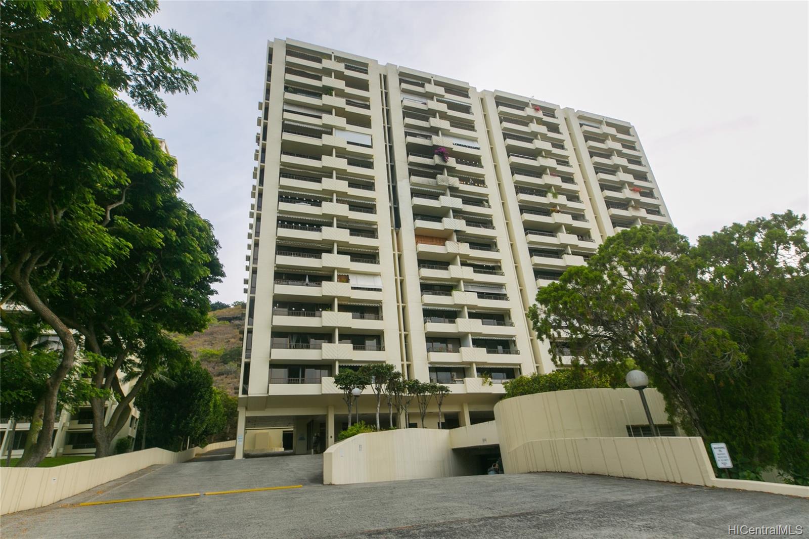 6750 Hawaii Kai Drive #105, Honolulu, HI 96825