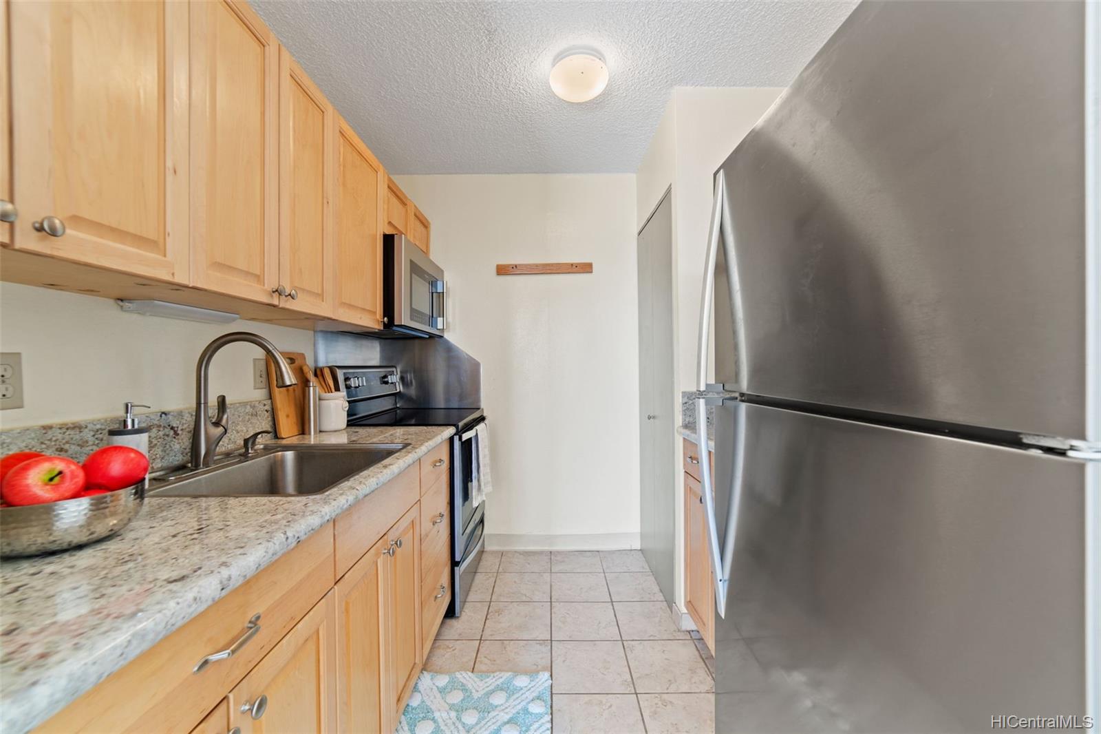 2092 Kuhio Avenue #1604, Honolulu, HI 96815