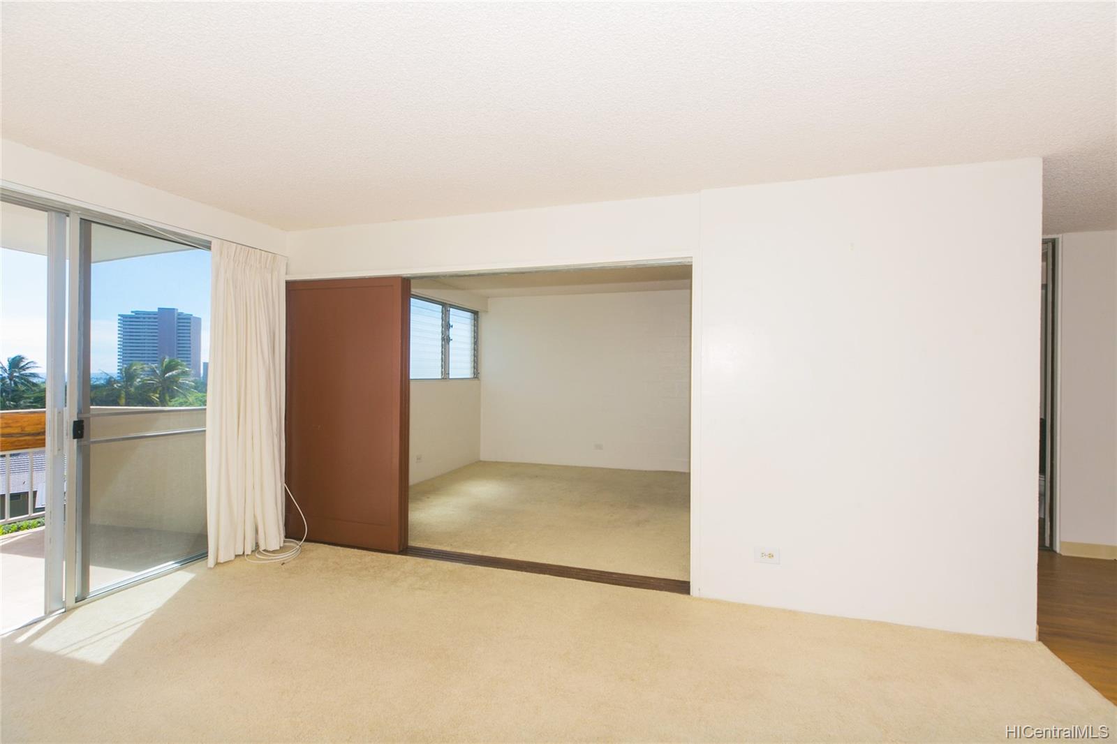 4970 Kilauea Avenue #304, Honolulu, HI 96816