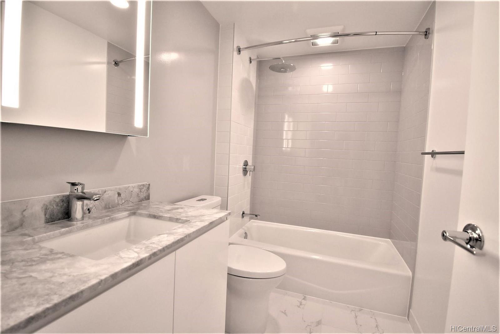 987 Queen Street #3005, Honolulu, HI 96814