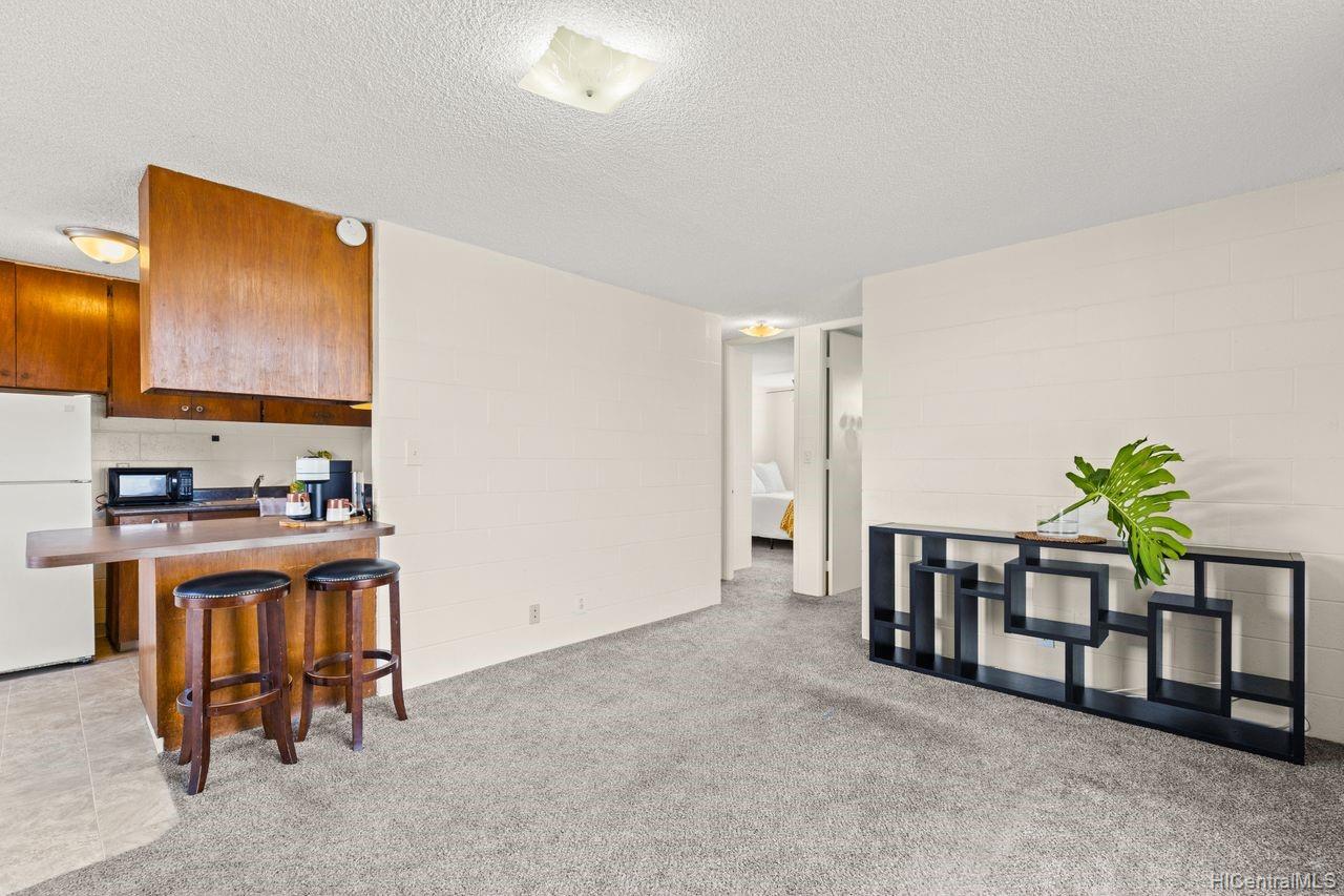 855 Olokele Avenue #305, Honolulu, HI 96816