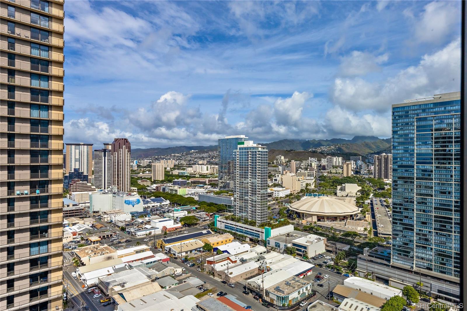 1001 Queen Street #2807, Honolulu, HI 96814