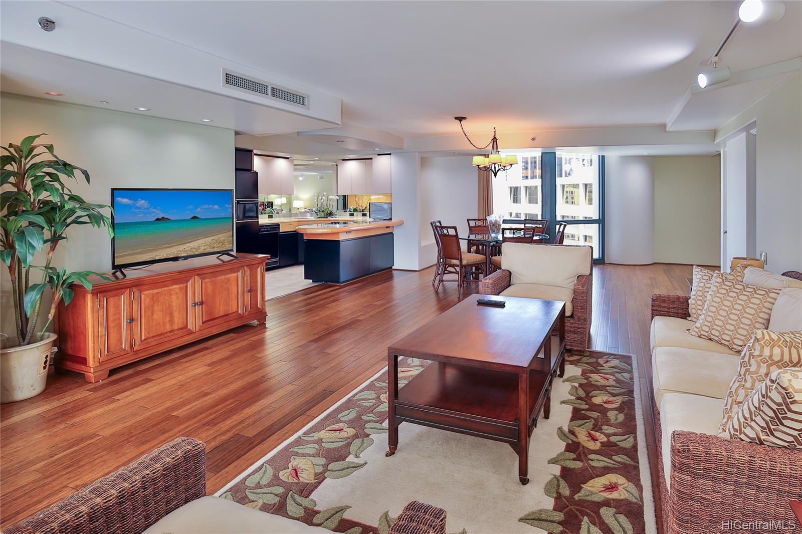 66 Queen Street #3105, Honolulu, HI 96813