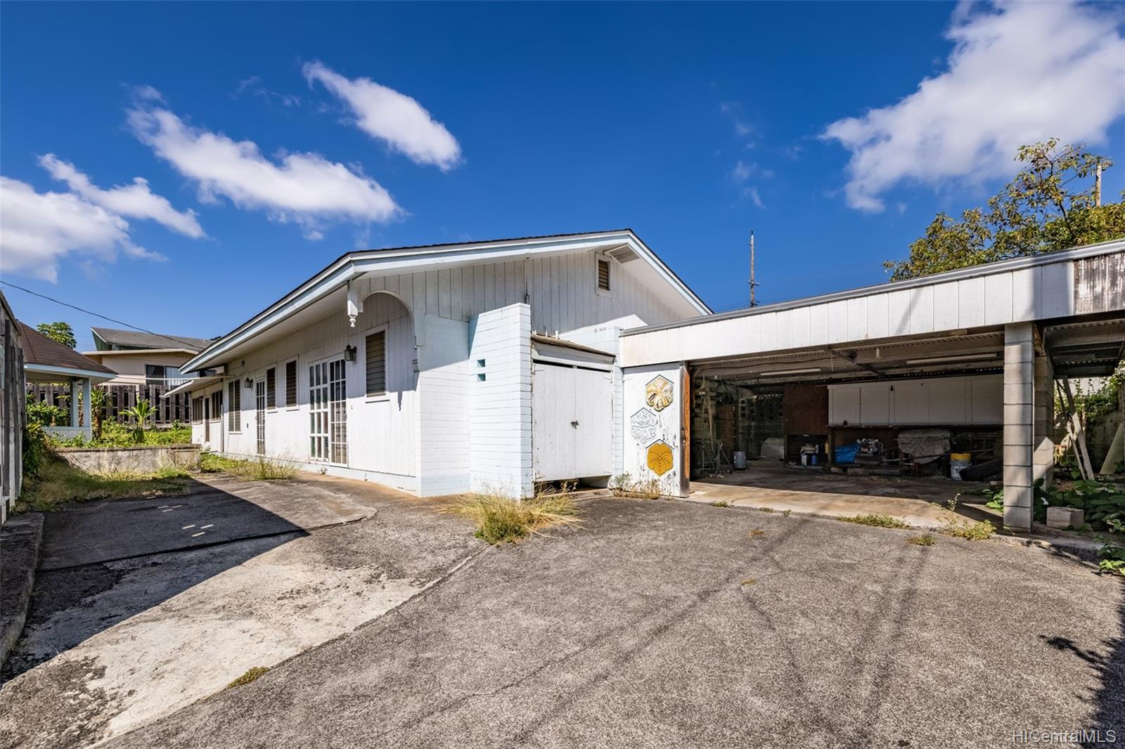 2230 Metcalf Street Honolulu, HI 96822