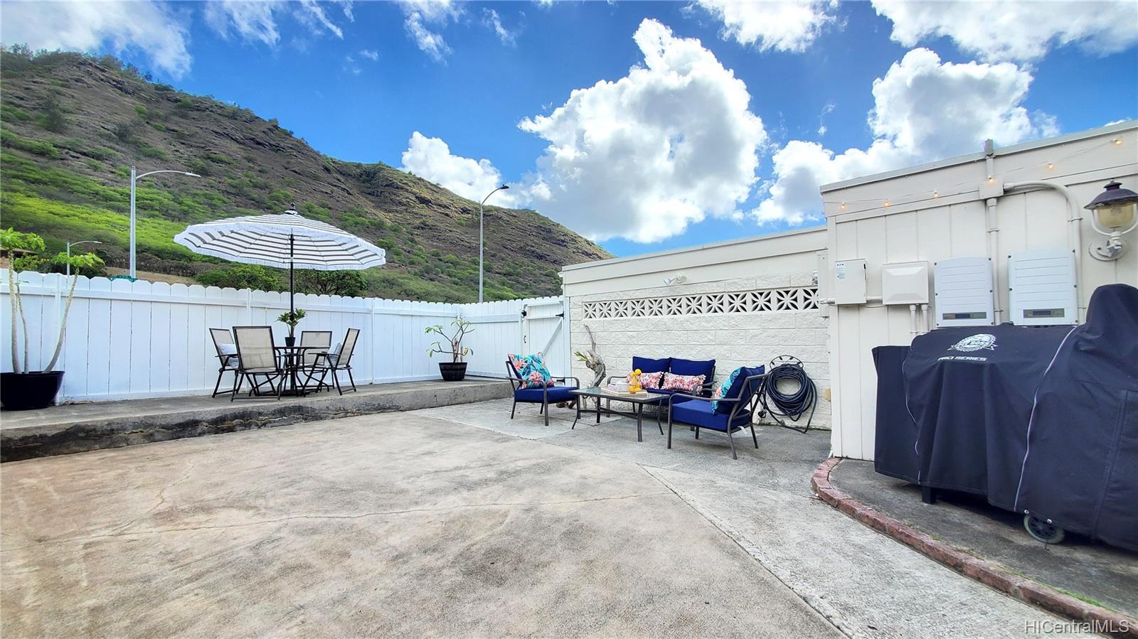 610 Kuliouou Road Honolulu, HI 96821