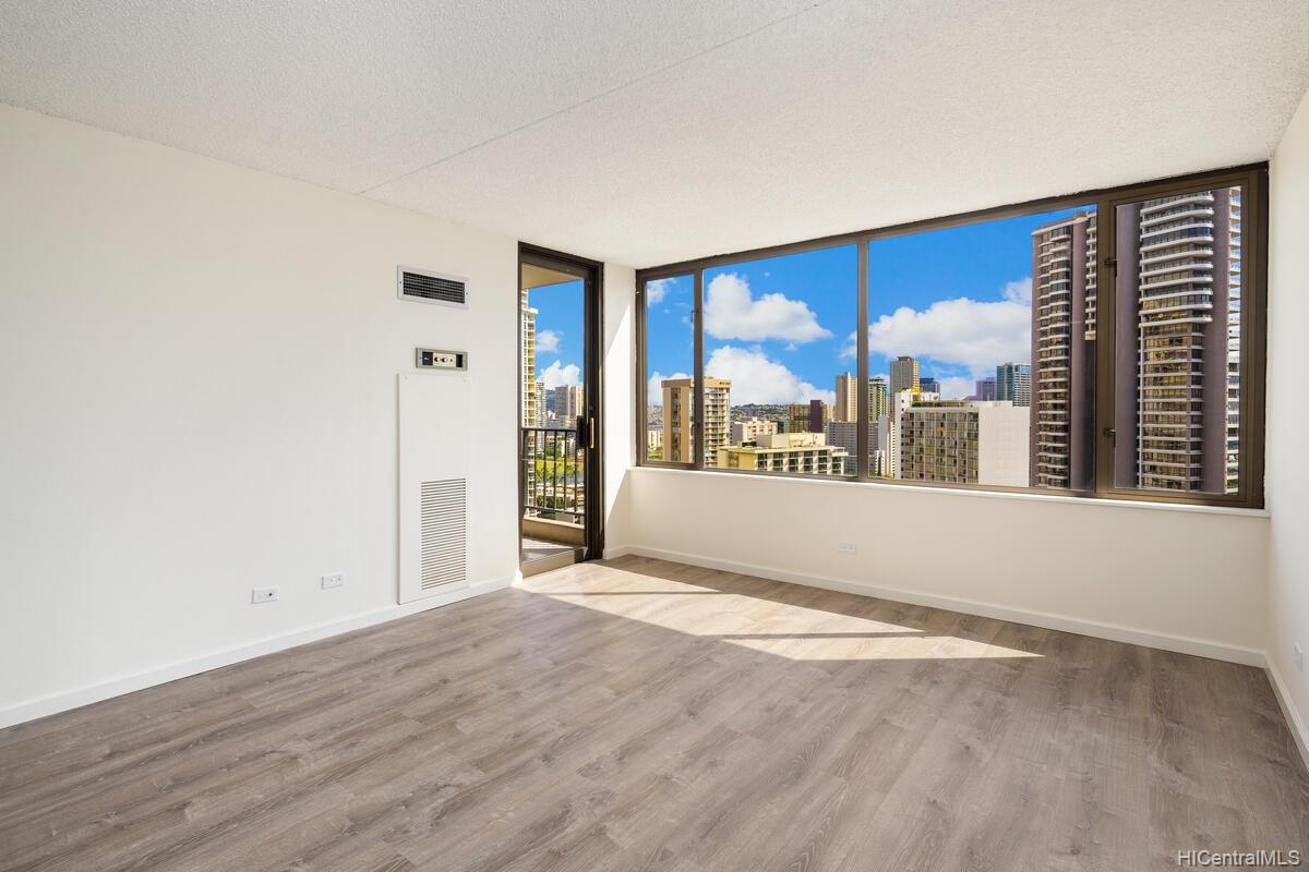 411 Hobron Lane #2505, Honolulu, HI 96815