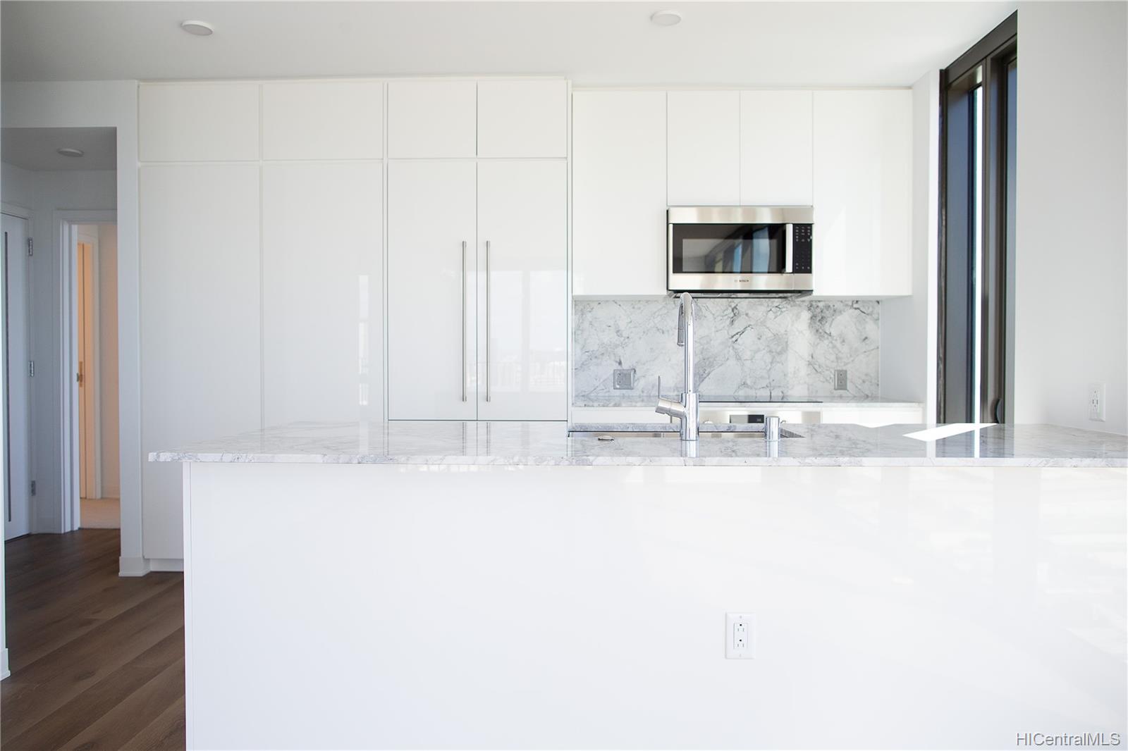987 Queen Street #3201, Honolulu, HI 96814