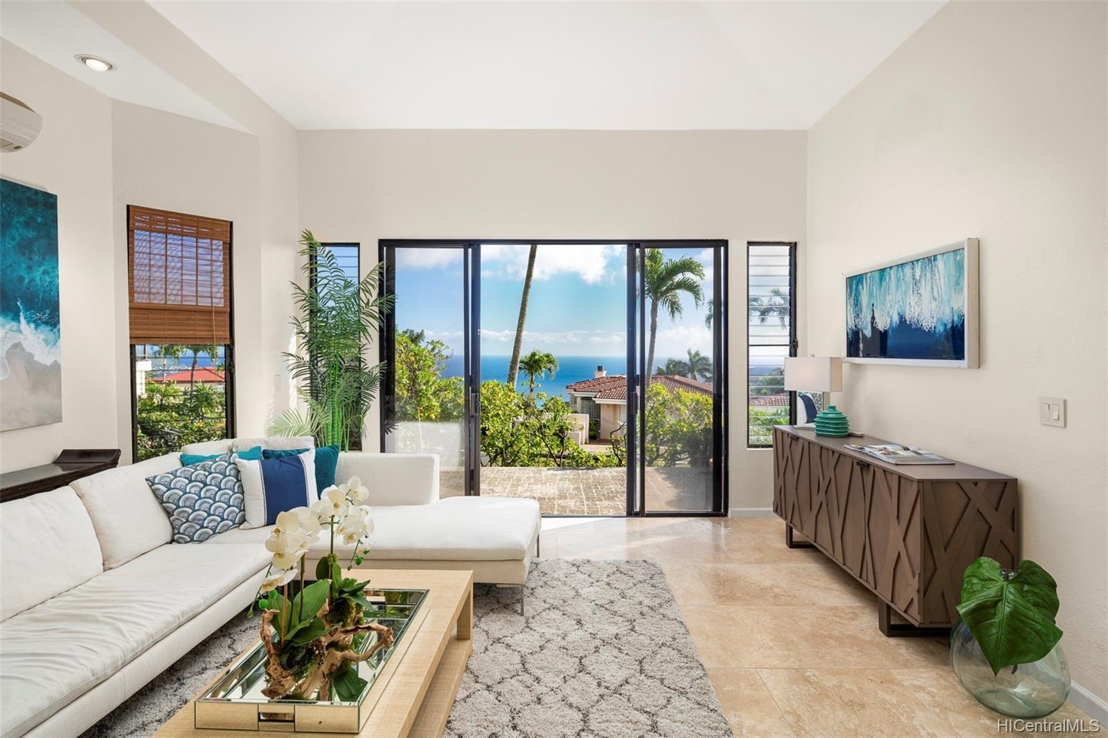 664 Kaulana Place Honolulu, HI 96821