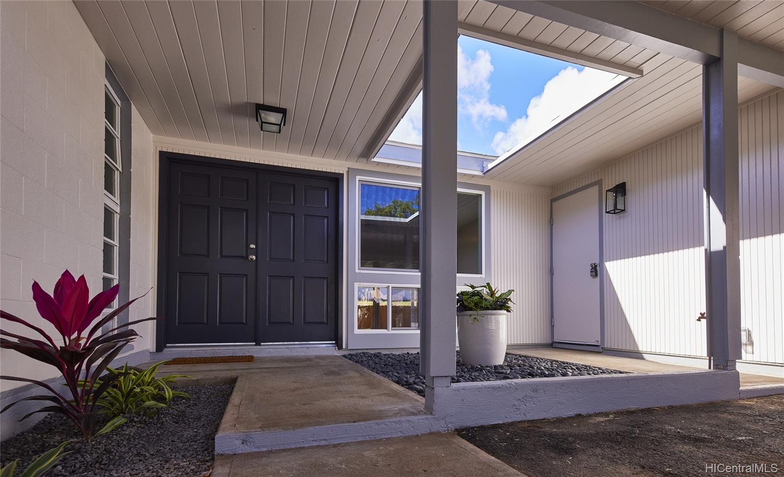 860 Maniniholo Street Honolulu, HI 96825