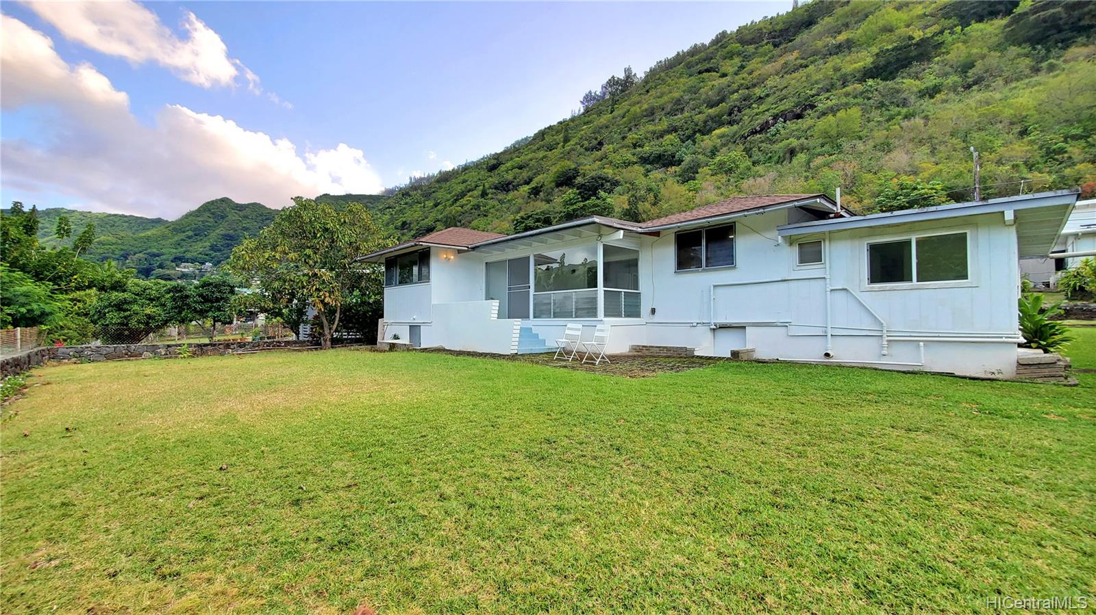 2936 Kalawao Place Honolulu, HI 96822