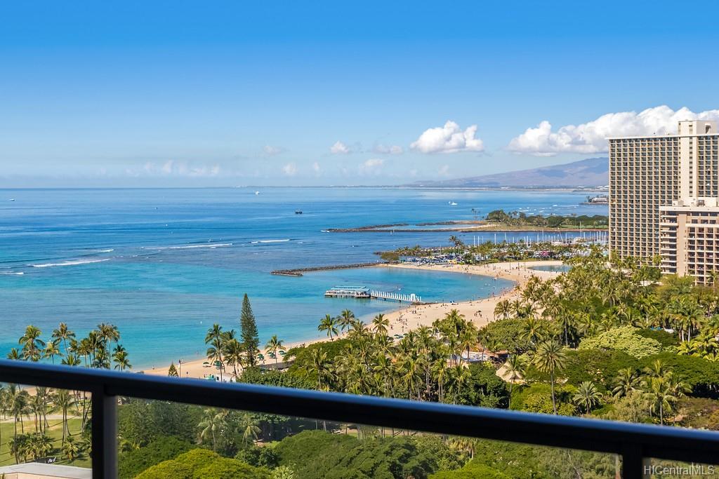 223 Saratoga Road #2215, Honolulu, HI 96815