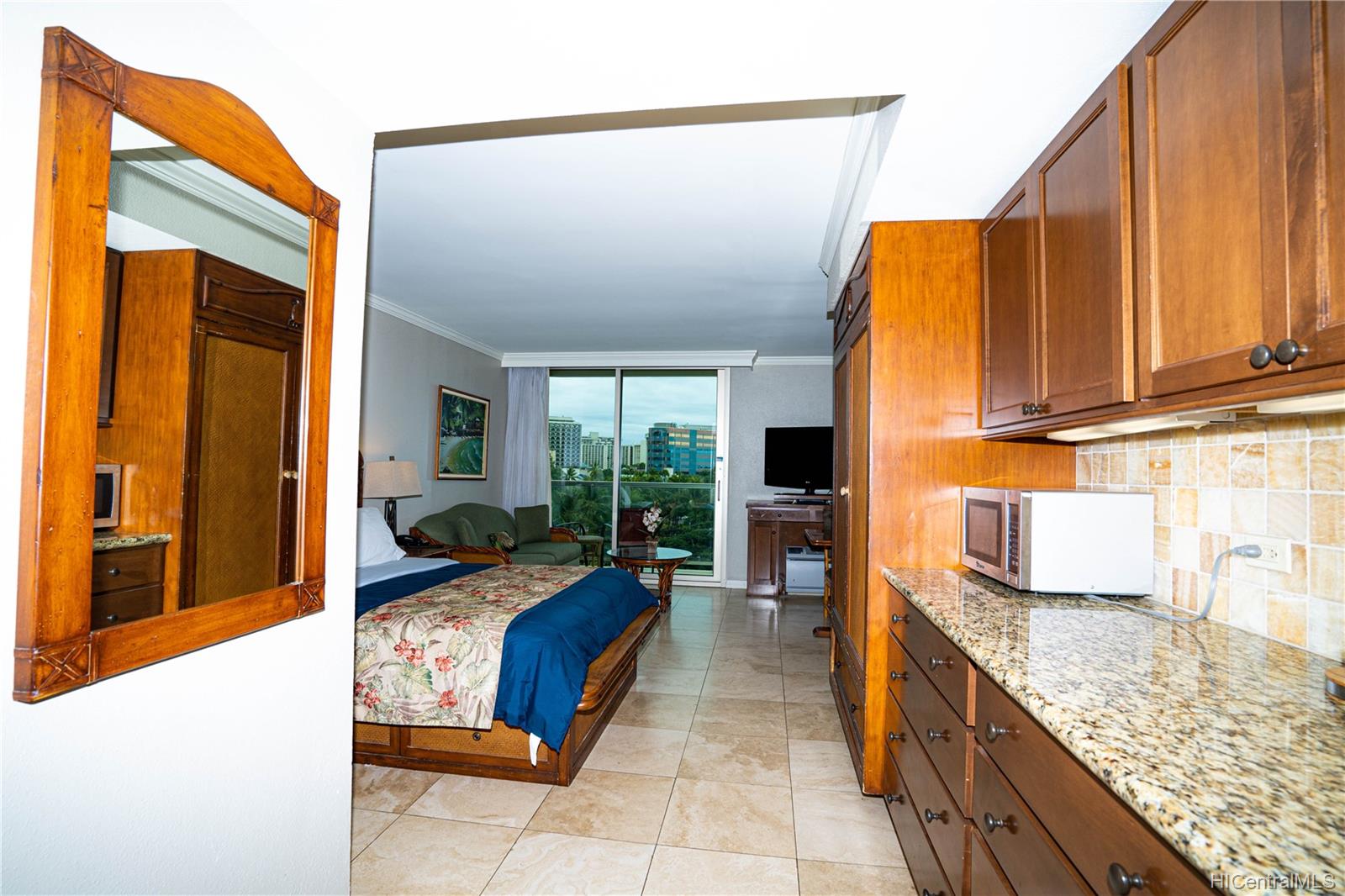 2045 Kalakaua Avenue #414, Honolulu, HI 96815