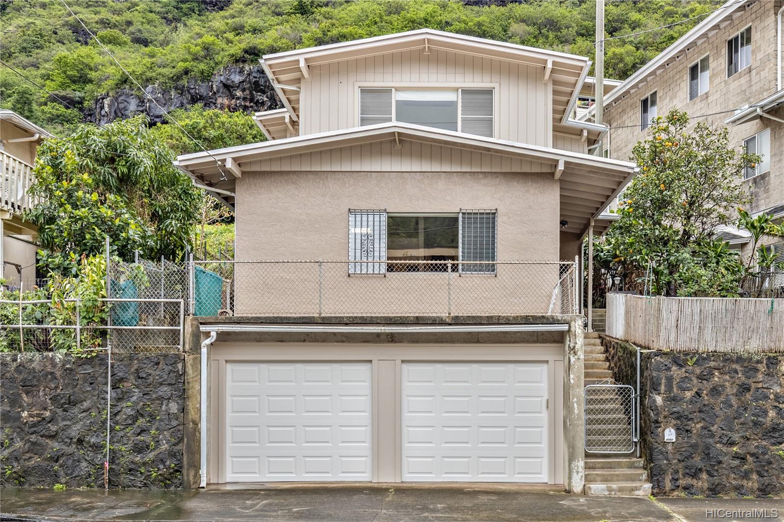 2161 10th Avenue Honolulu, HI 96816