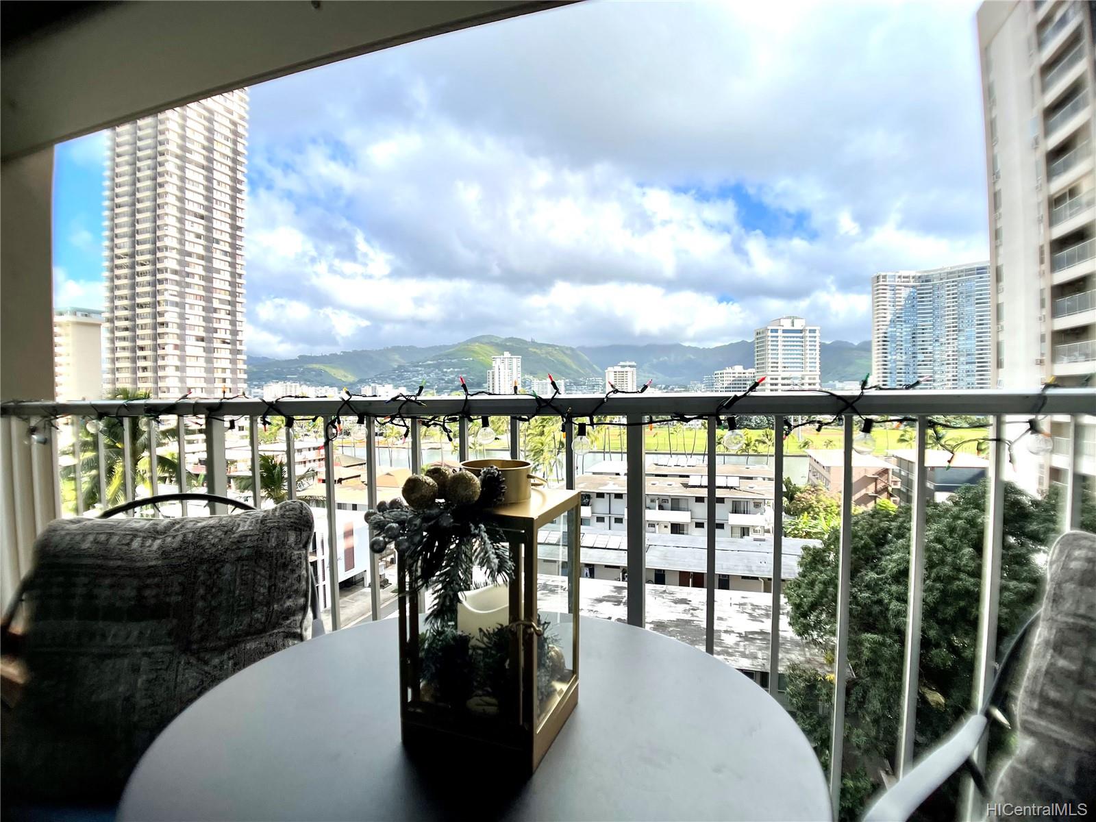 430 Keoniana Street #305, Honolulu, HI 96815