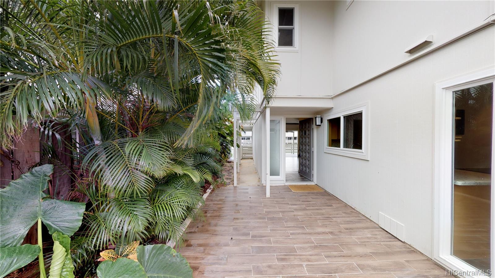 363 Opihikao Place #371, Honolulu, HI 96825