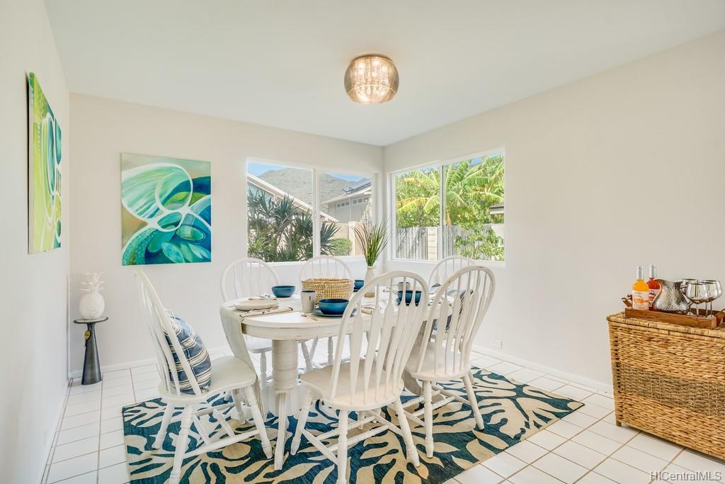 7518 Olowalu Place Honolulu, HI 96825