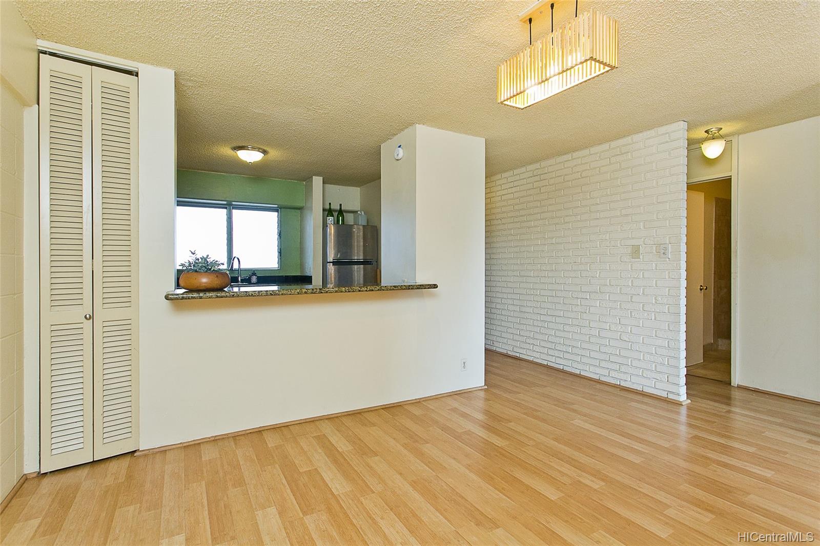 1548 Liholiho Street #402, Honolulu, HI 96822