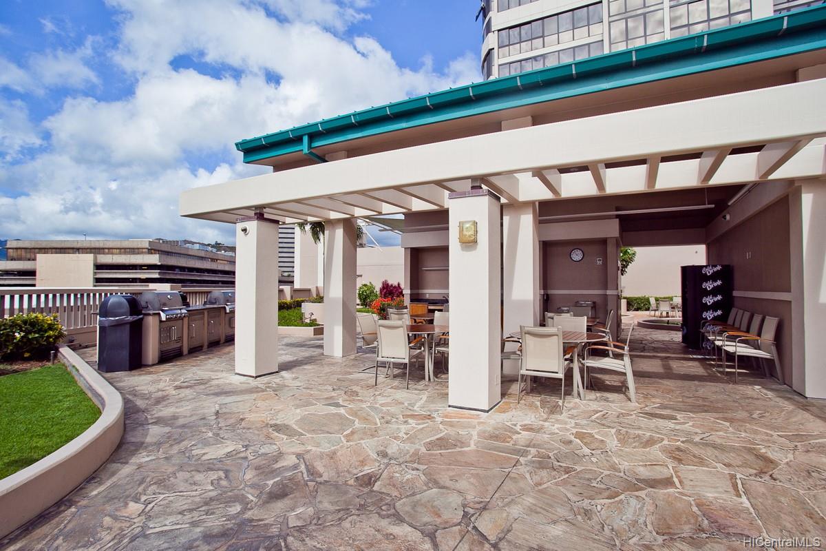 600 Queen Street #1101, Honolulu, HI 96813