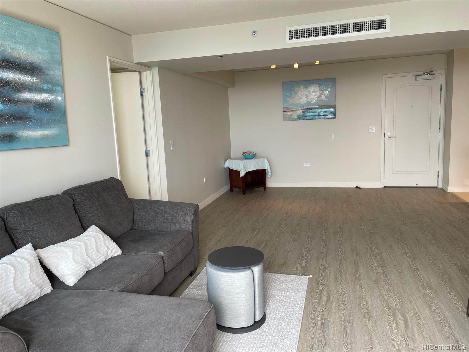 1296 Kapiolani Boulevard #2807, Honolulu, HI 96814