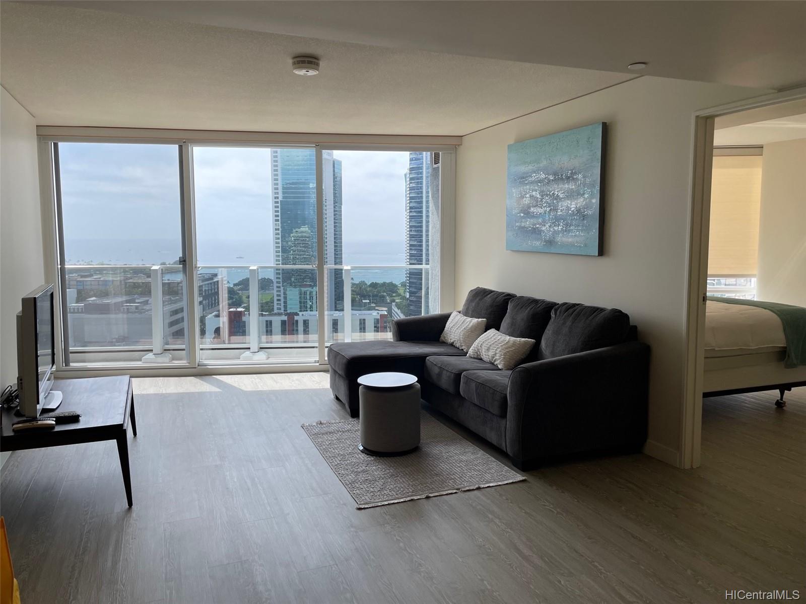 1296 Kapiolani Boulevard #2807, Honolulu, HI 96814