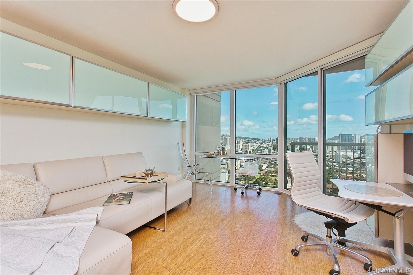 801 King Street #4010, Honolulu, HI 96813