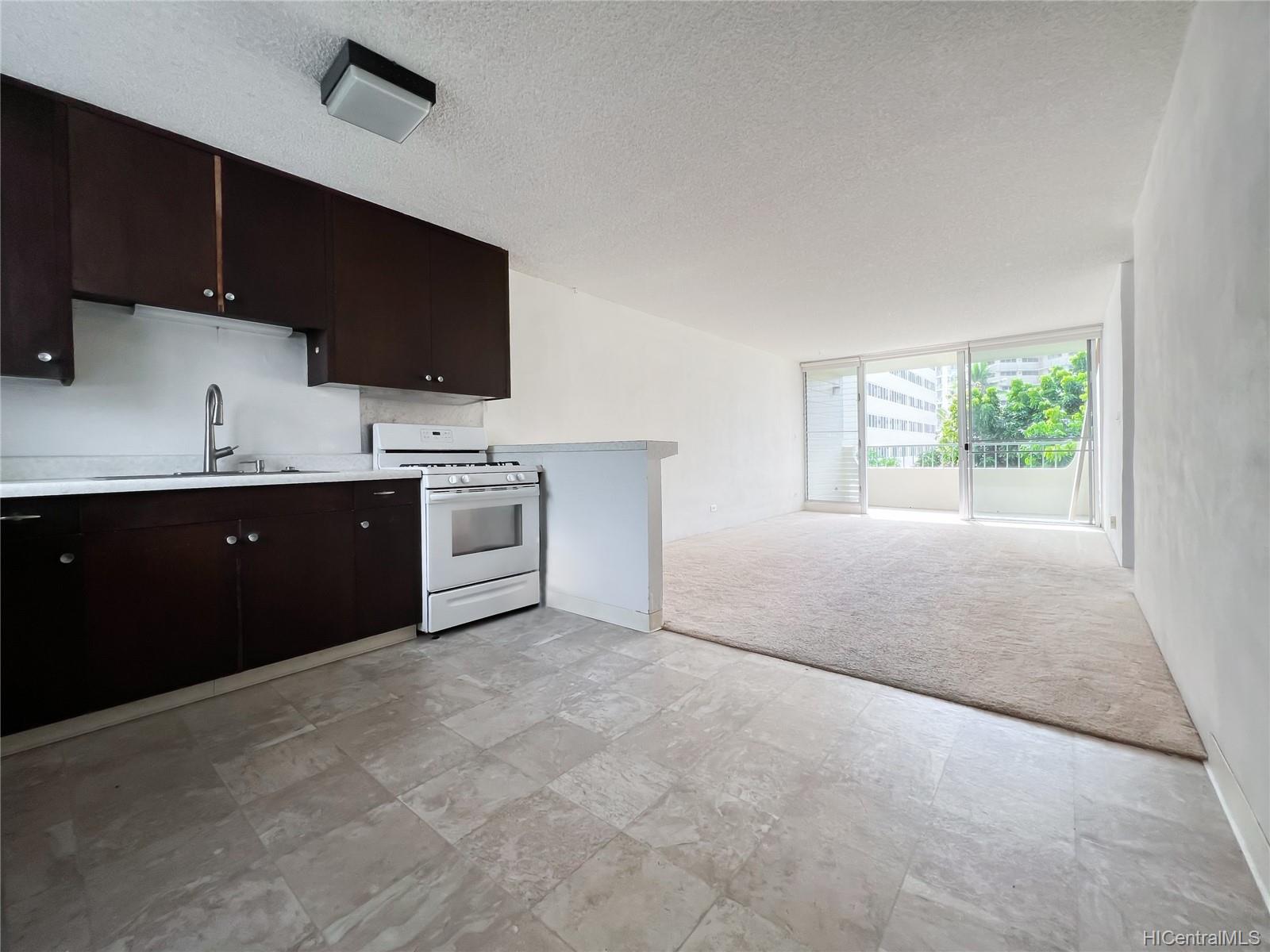 1722 Makiki Street #404, Honolulu, HI 96822