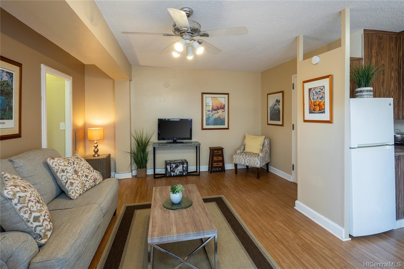 2118 Kuhio Avenue #604, Honolulu, HI 96815