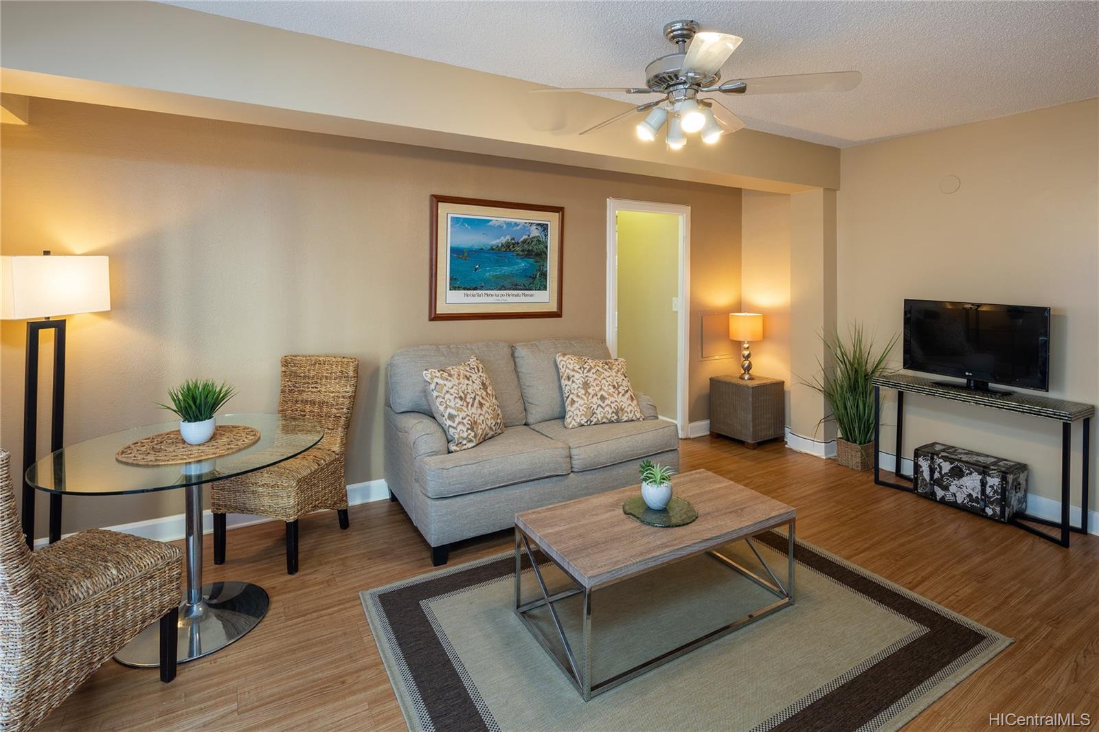 2118 Kuhio Avenue #604, Honolulu, HI 96815