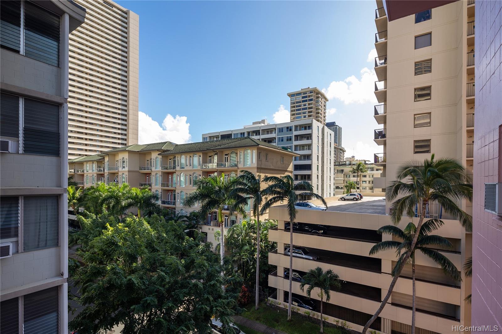 2118 Kuhio Avenue #604, Honolulu, HI 96815