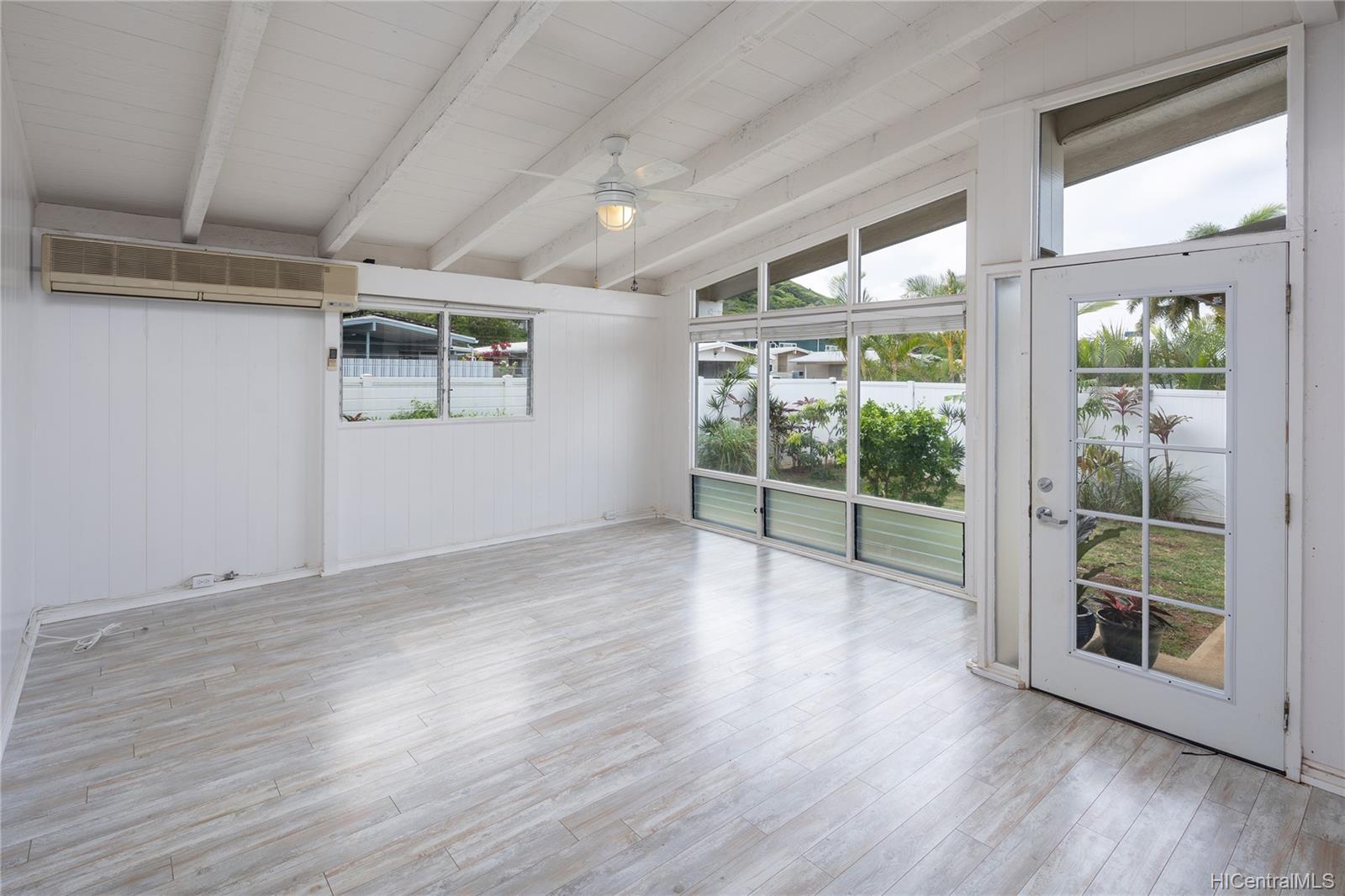 7272 Naohe Street Honolulu, HI 96825