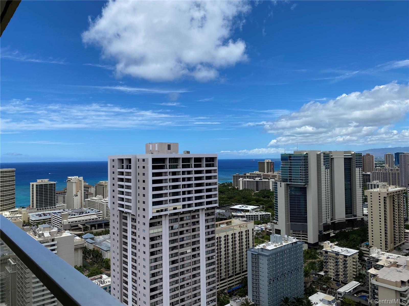 445 Seaside Avenue #4414, Honolulu, HI 96815