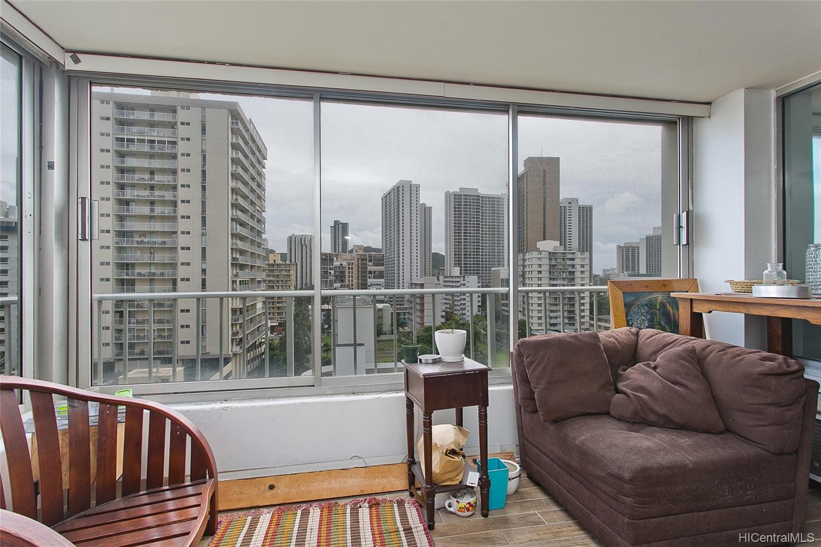 2421 Tusitala Street #1001, Honolulu, HI 96815