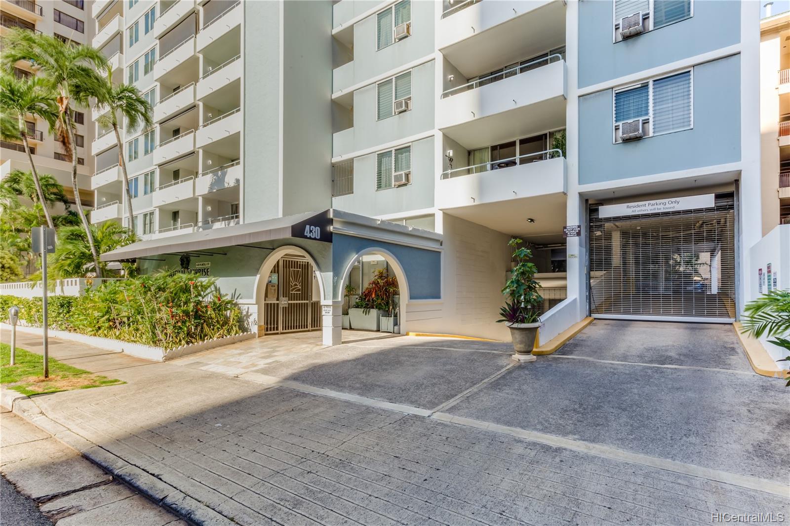 430 Kaiolu Street #909, Honolulu, HI 96815