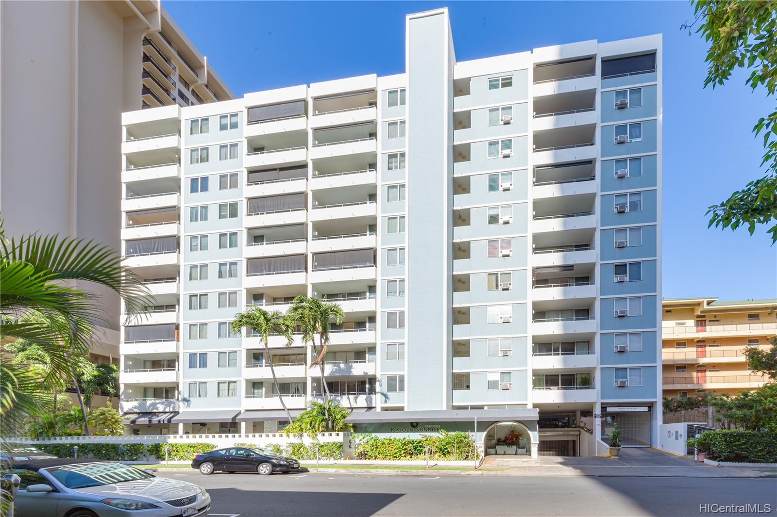 430 Kaiolu Street #909, Honolulu, HI 96815