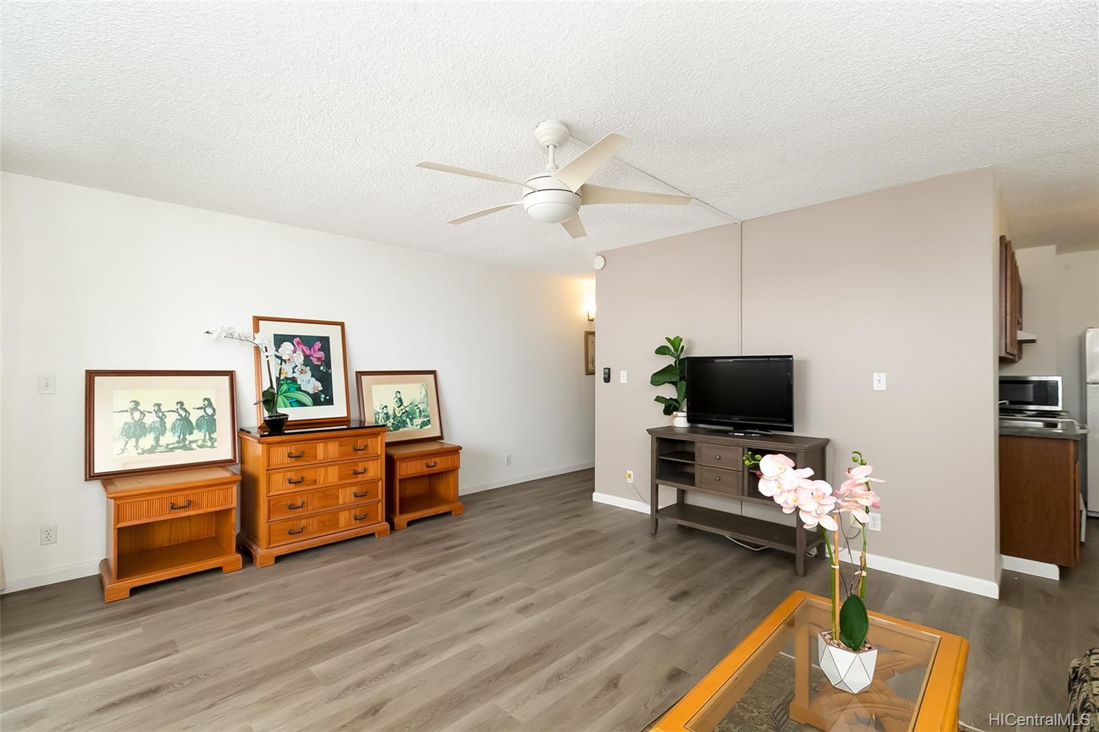 2092 Kuhio Avenue #1101, Honolulu, HI 96815