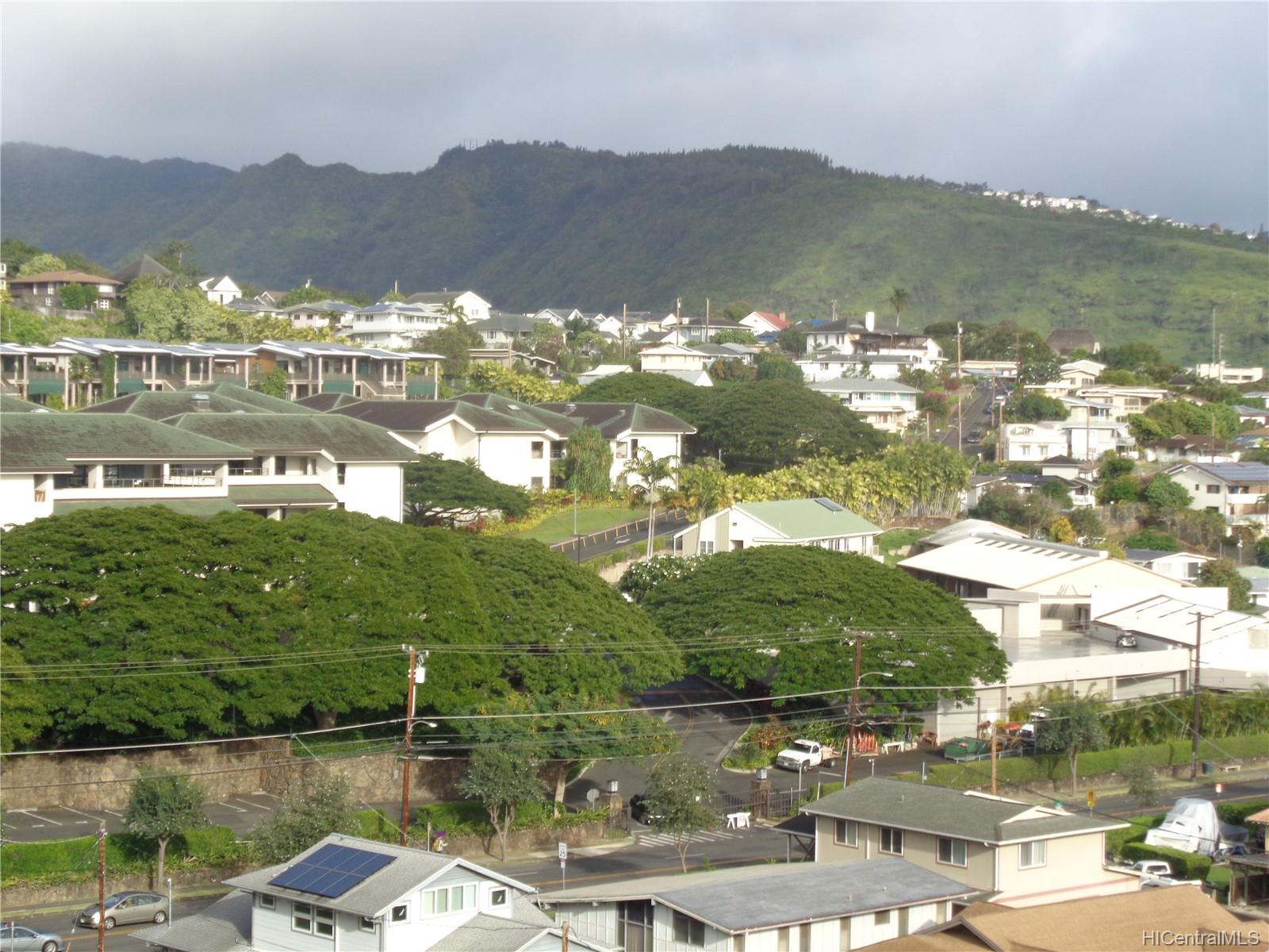 1505 Alexander Street #906, Honolulu, HI 96822