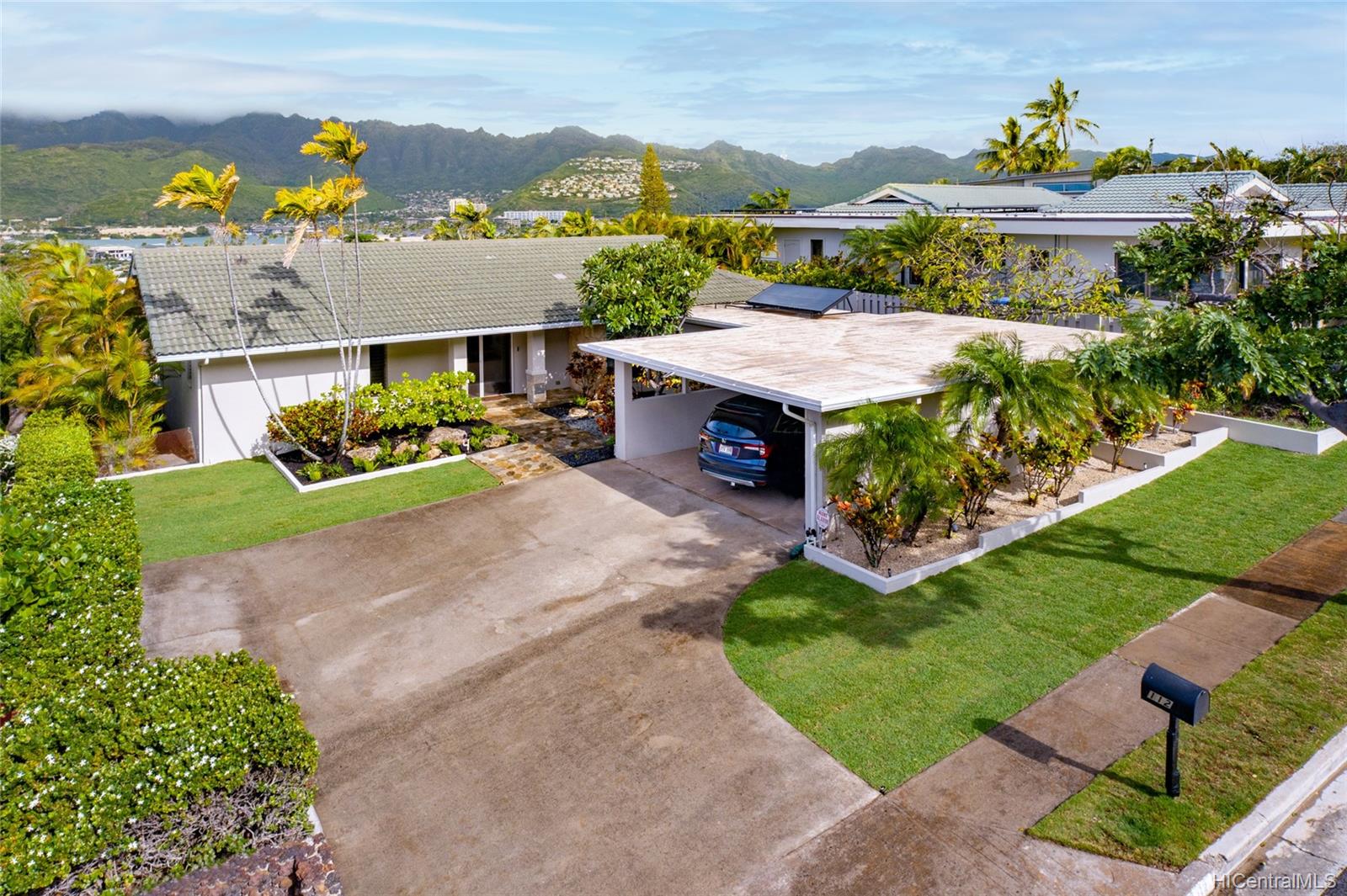 112 Polihale Place Honolulu, HI 96825