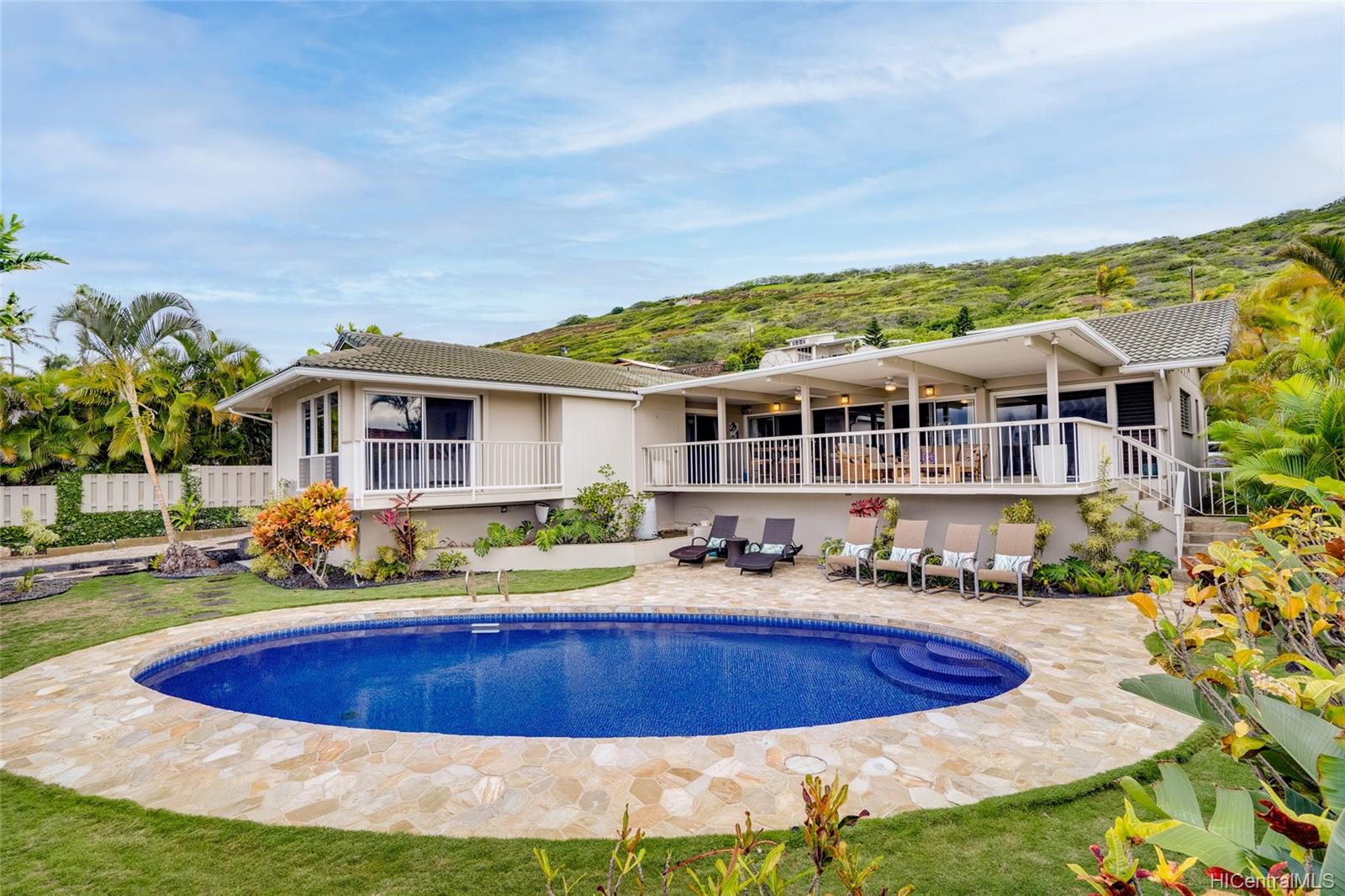 112 Polihale Place Honolulu, HI 96825