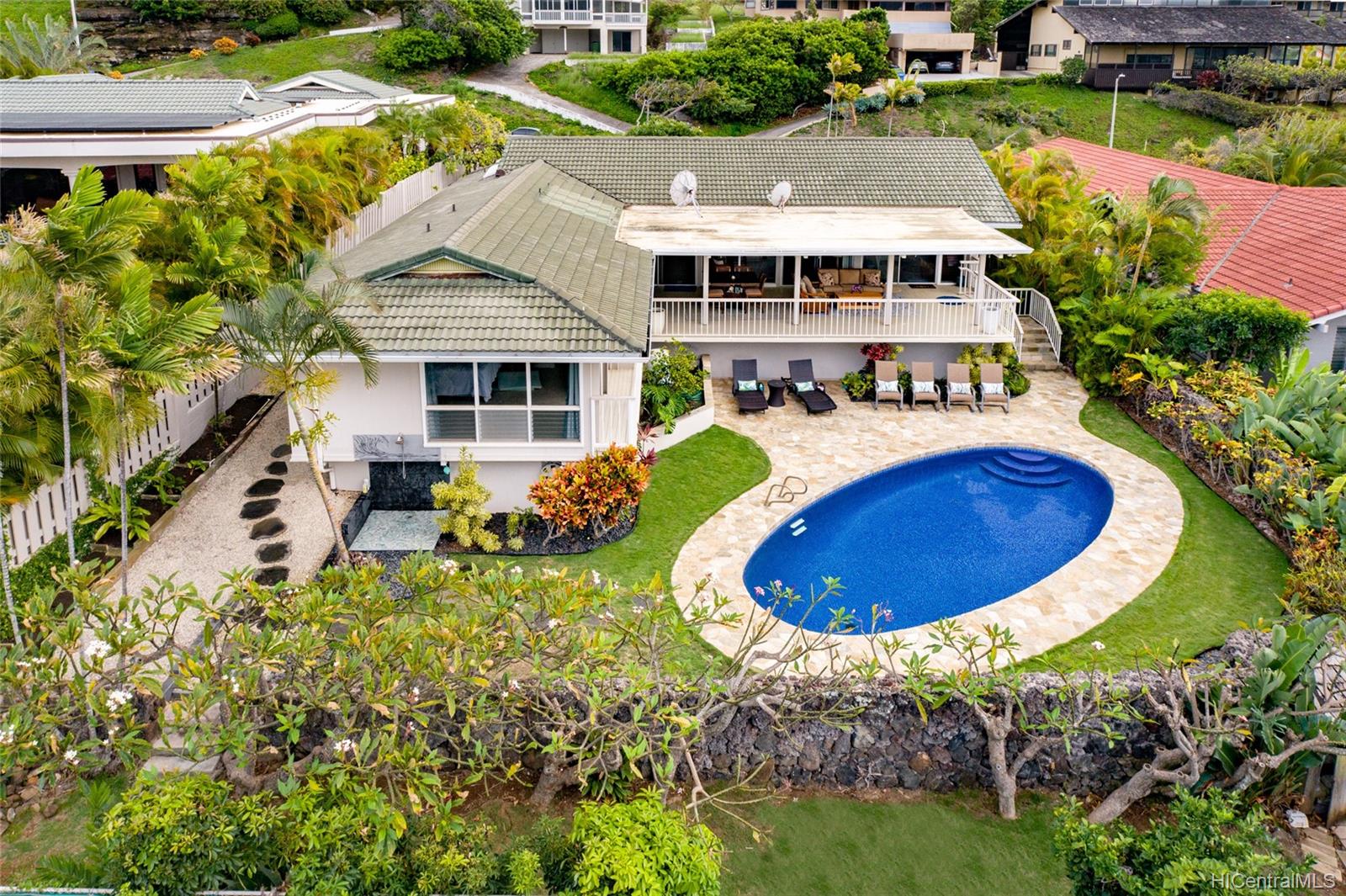 112 Polihale Place Honolulu, HI 96825