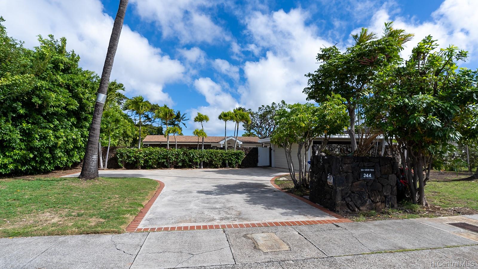 344 Wailupe Circle Honolulu, HI 96821