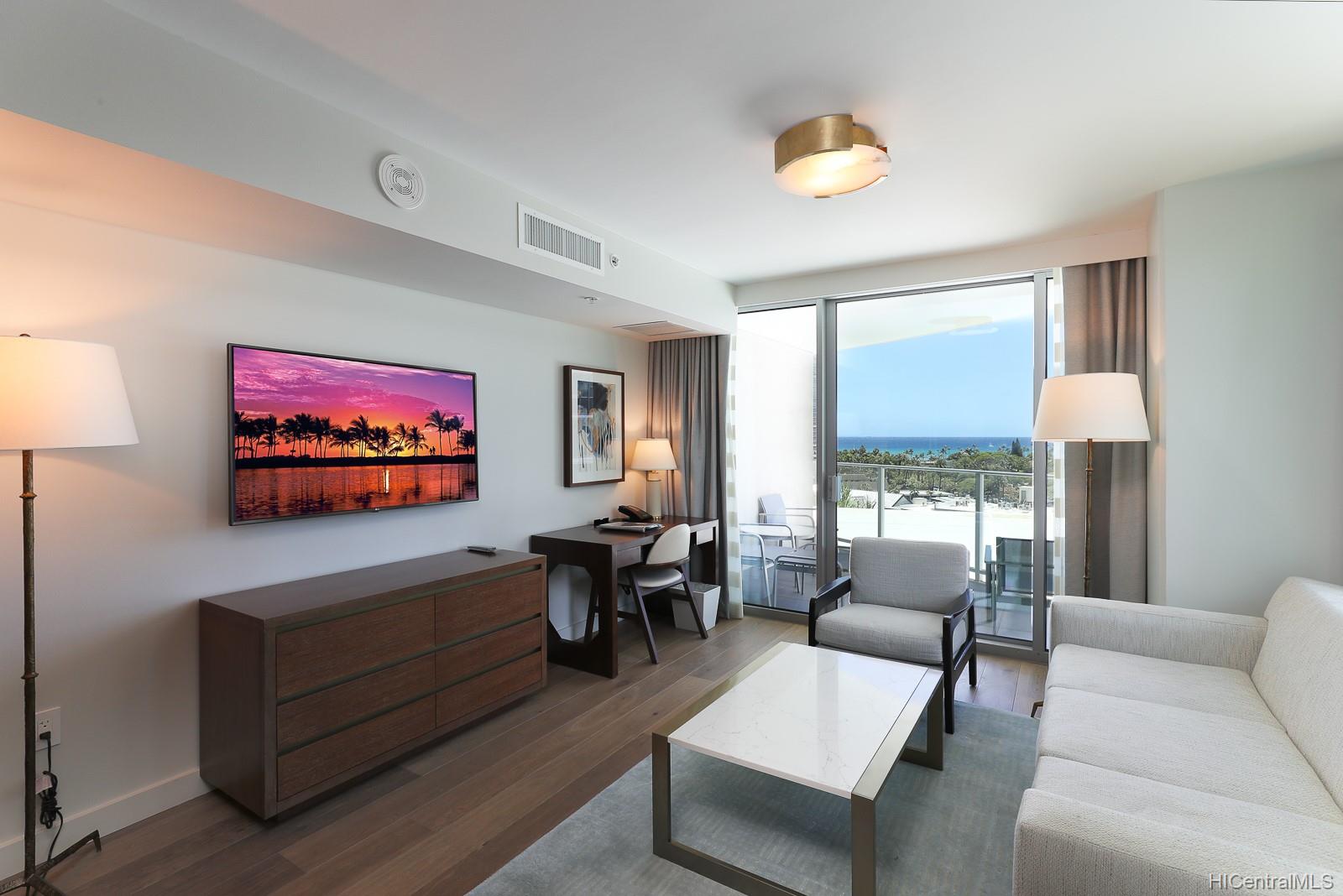 2139 Kuhio Avenue #D1001, Honolulu, HI 96815