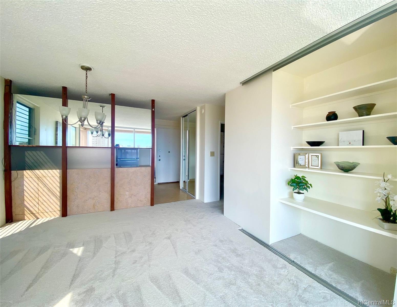 1617 Keeaumoku Street #1505, Honolulu, HI 96822